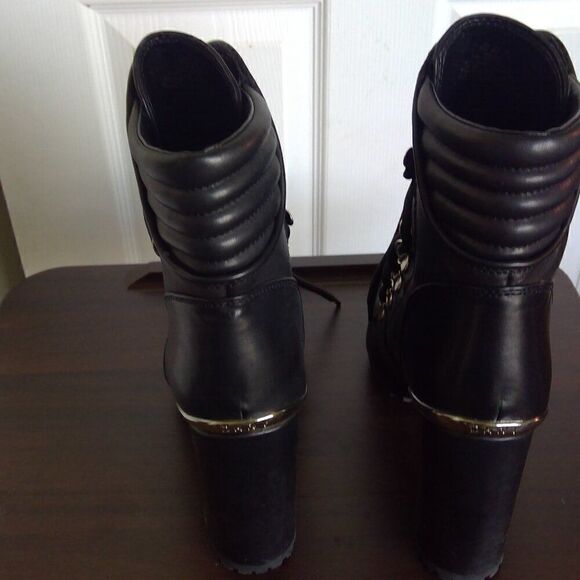 DKNY   - Picture 4 of 5